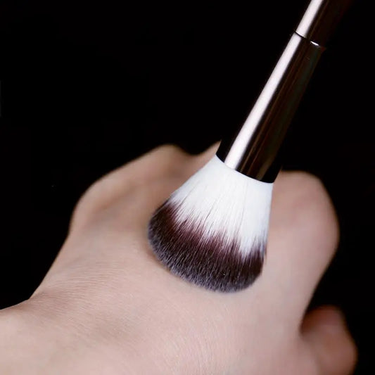 Professional Powder Brush — Fluffy & Soft Face Makeup Brush